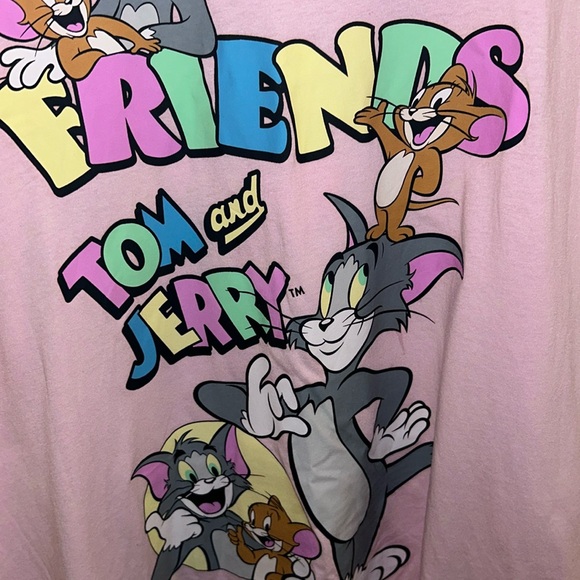 Tops - 🦋Tom & Jerry Friends 2/15$